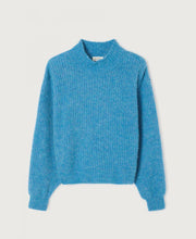 East High Neck Knit