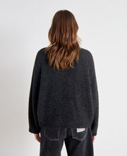 East V-Neck Knit