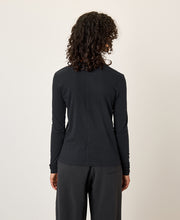 Gami Round Ls Tee