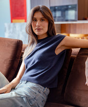 Pilar Vest