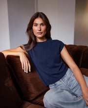 Pilar Vest