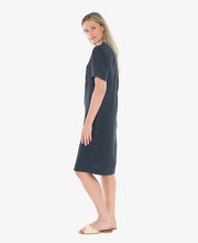 2 Pocket Dress