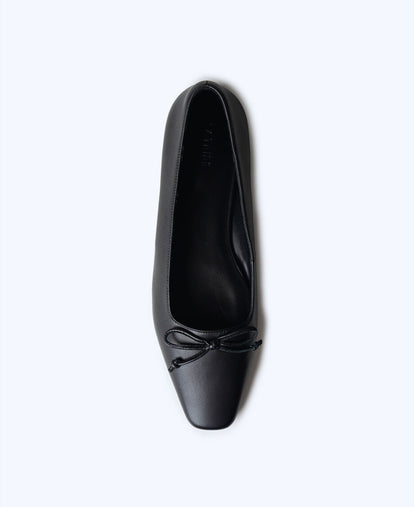Sophie Black Flat