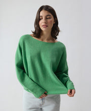 Dam Knit