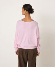 Dam Knit