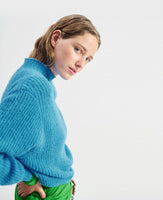 East High Neck Knit