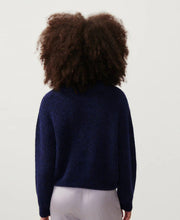 East High Neck Knit