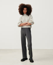 East High Neck Knit