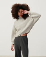 East High Neck Knit