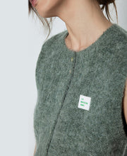 East Round Neck Vest