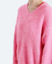 East V-Neck Knit