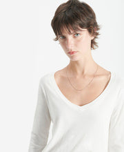 Gami V Neck LS Tee