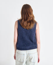 Nen V-Neck Vest
