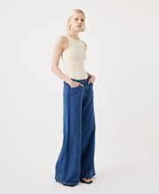 Leigh Mid Rise Wide Leg Pant