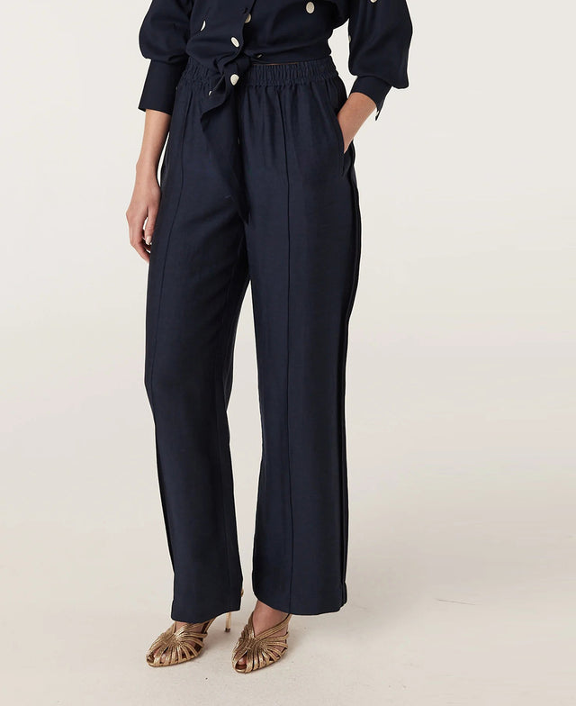 Goldie Pant