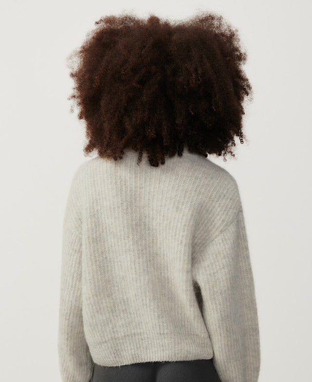 East High Neck Knit
