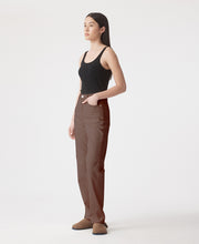Zoe High Rise Straight Cacao Jean