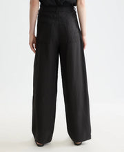 Lotus Pant